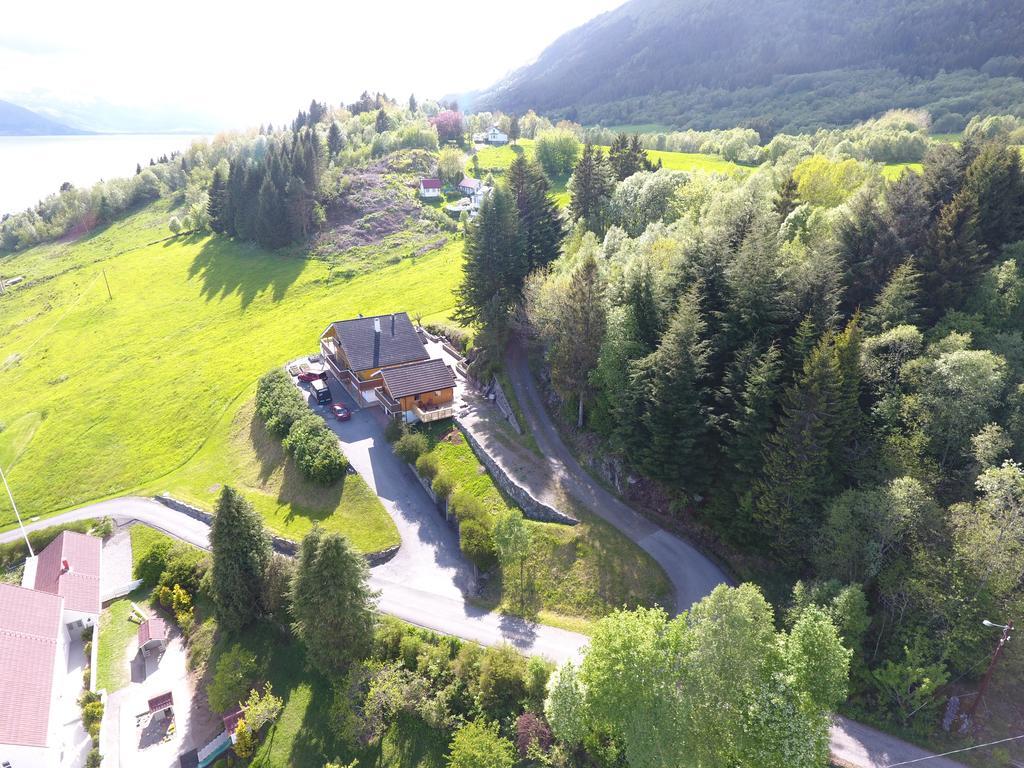 Holiday Home Kvernesfjorden Steinsgrenda Exterior foto